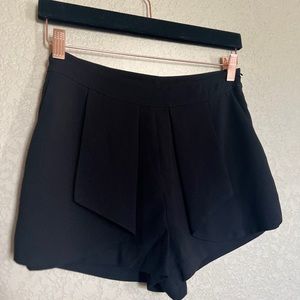Lush shorts size Small black